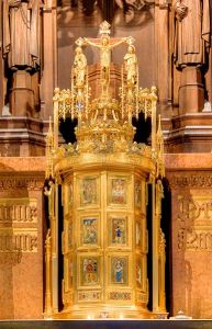Tabernacle_in_Church_of_St._Vincent_Ferrer_(NYC)