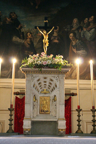 tabernacle-with-crucifix