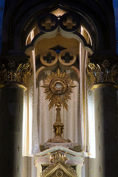 Monstrance.12
